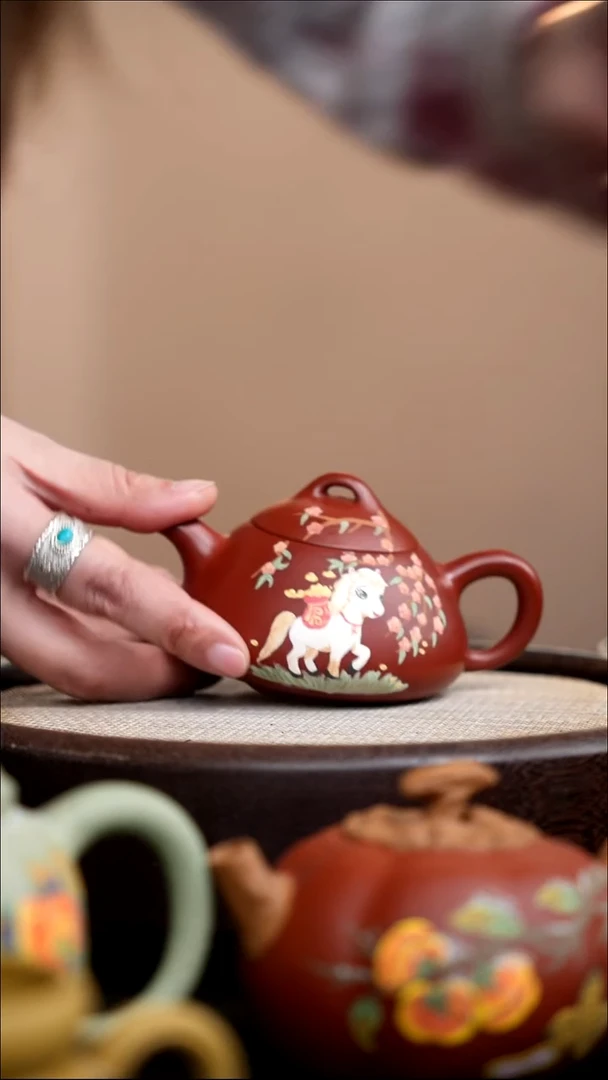 茶壶紫砂007 朱泥石瓢泥绘马上有钱花+朱泥方圆杯白马