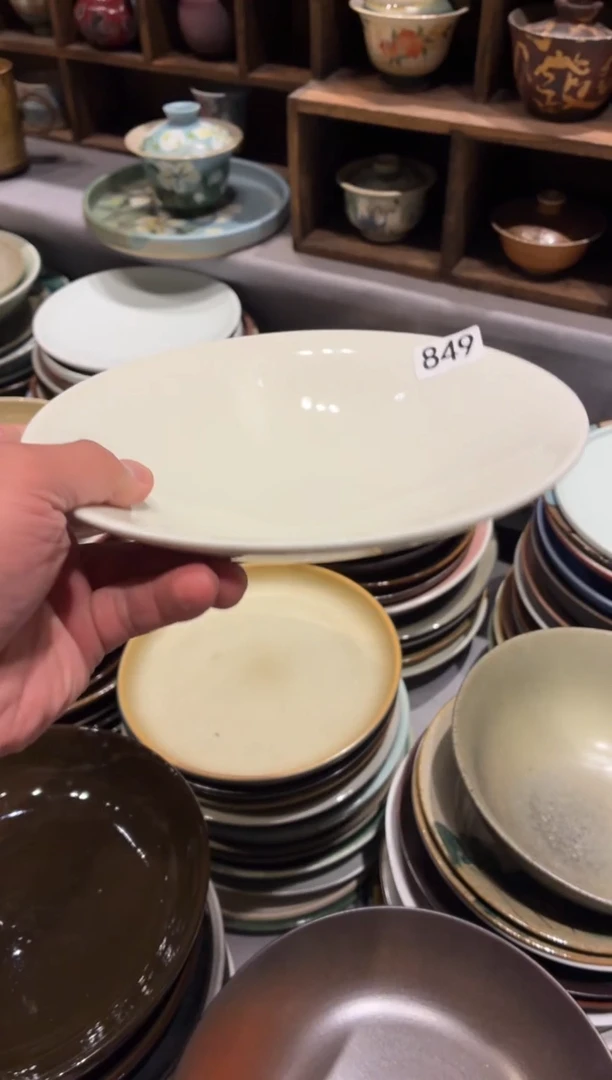 瓷片萌*妈849微瑕定白锅盘1个