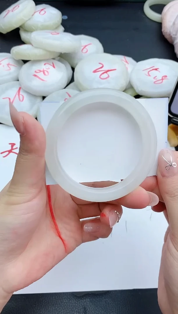 石英质玉手镯未镶嵌148+56/57