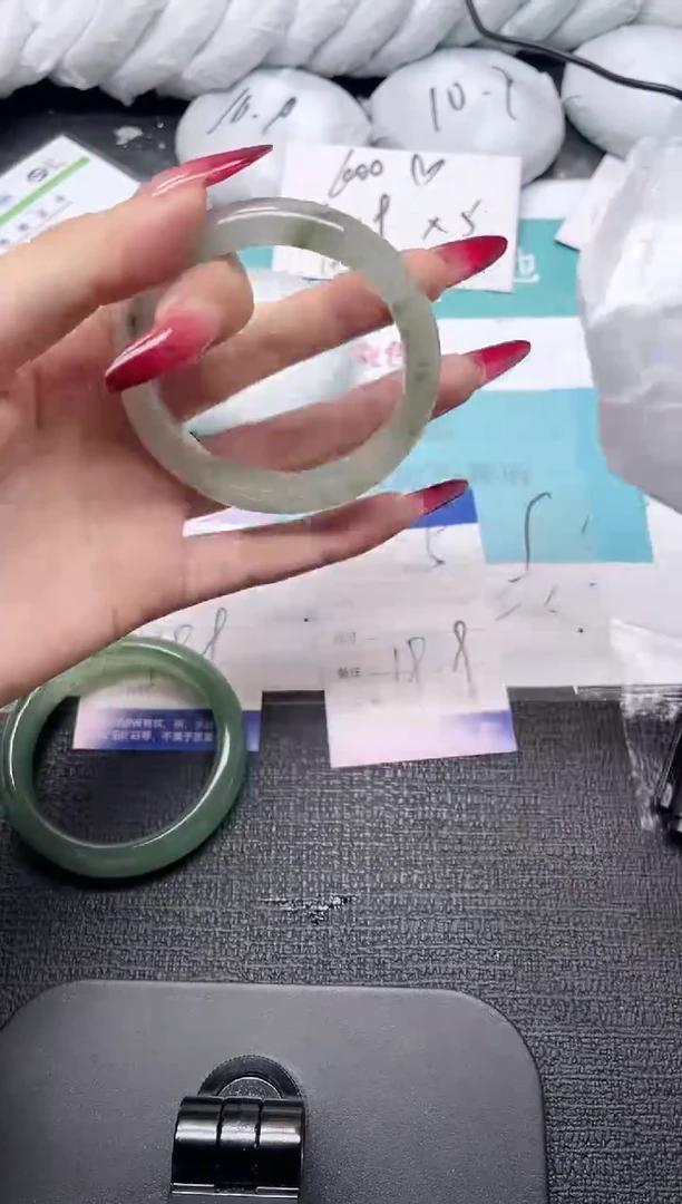 未镶嵌手镯石英质玉225-55