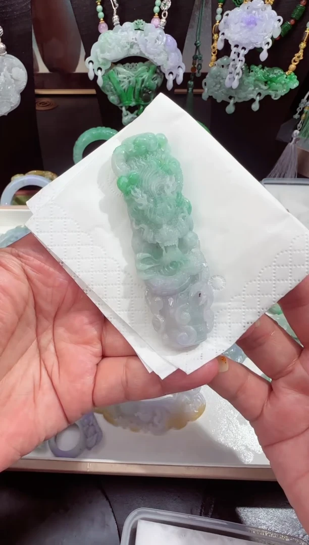 定制翡翠未镶嵌吊坠