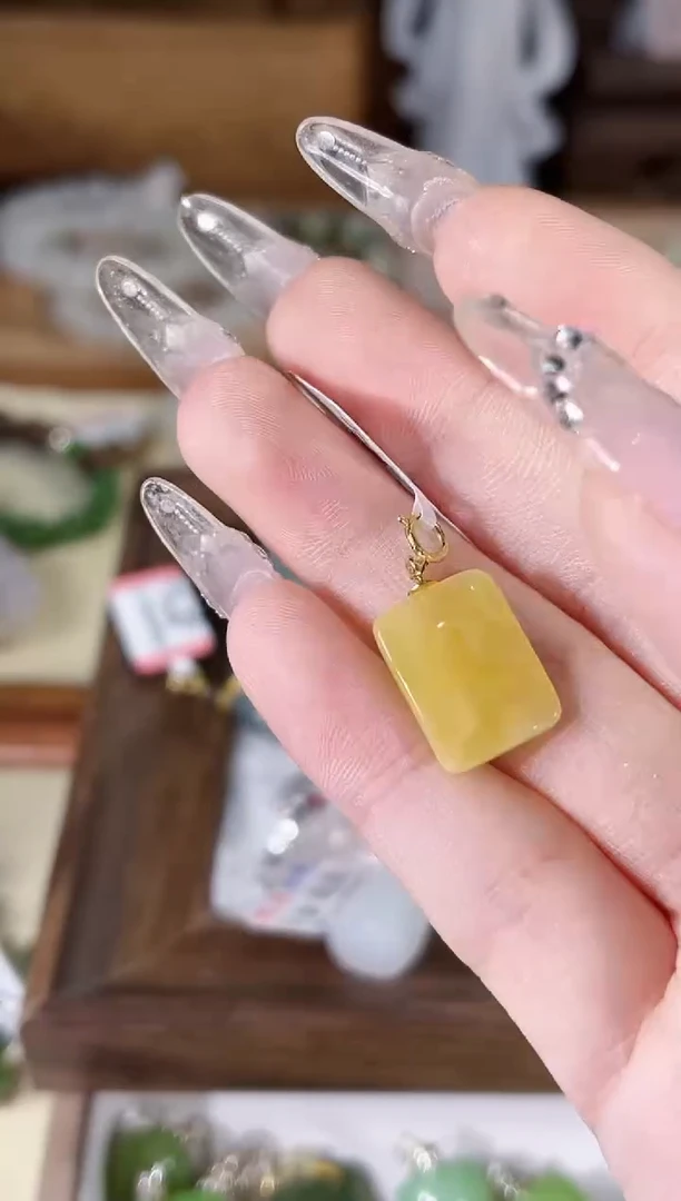 蜜蜡吊坠(不含链)未镶嵌多样性发货其一孤品默认微瑕