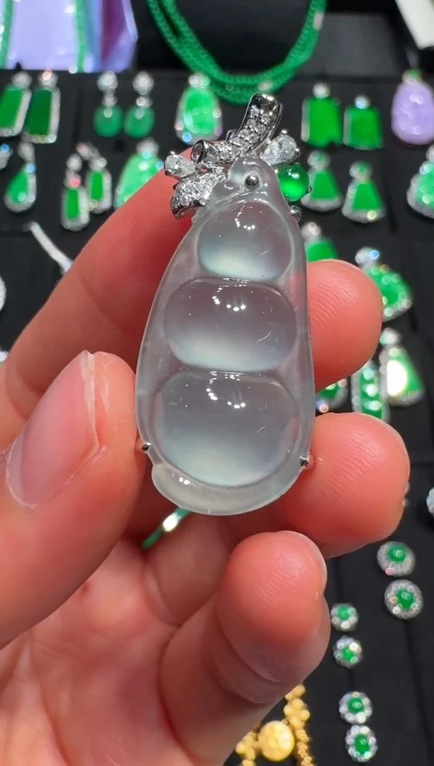 吊坠(不含链)18K金镶嵌翡翠高冰起光福豆吊坠