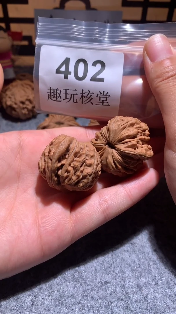 把件文玩核桃【趣玩核堂】402号，38左右汉高楼