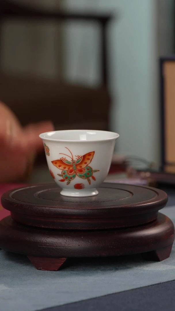杯子王恩荣-红绿彩 蝴蝶 带证书口杯