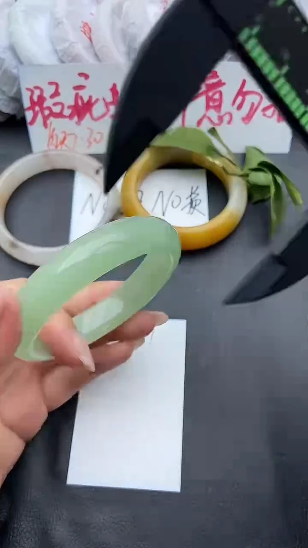 未镶嵌手镯石英质玉瑕疵177+59/60