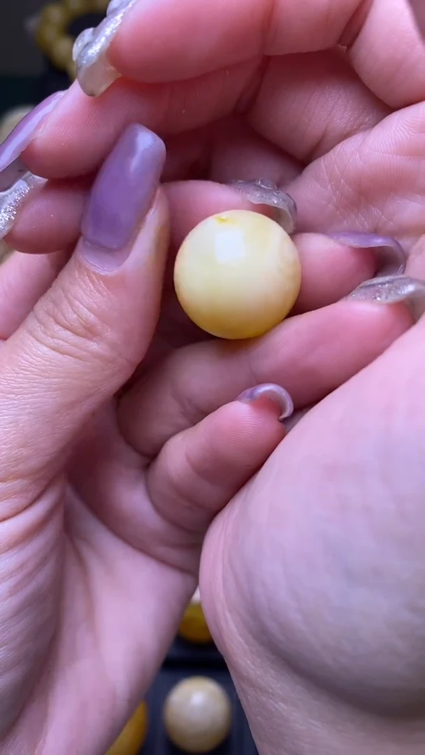 【闪购商品】琥珀裸石未镶嵌葵. 56