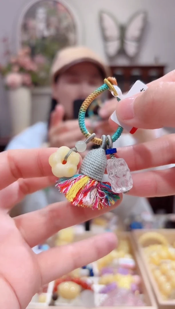 【闪购商品】水晶手链未镶嵌特级5A全净体包包挂