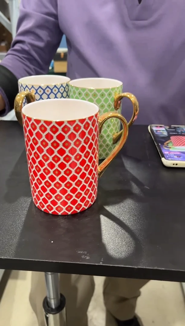 杯子骨瓷（简装）红色马克杯一个