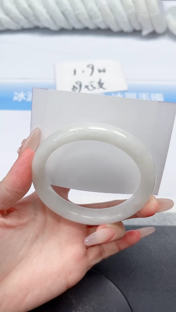 和田玉手镯未镶嵌119-63