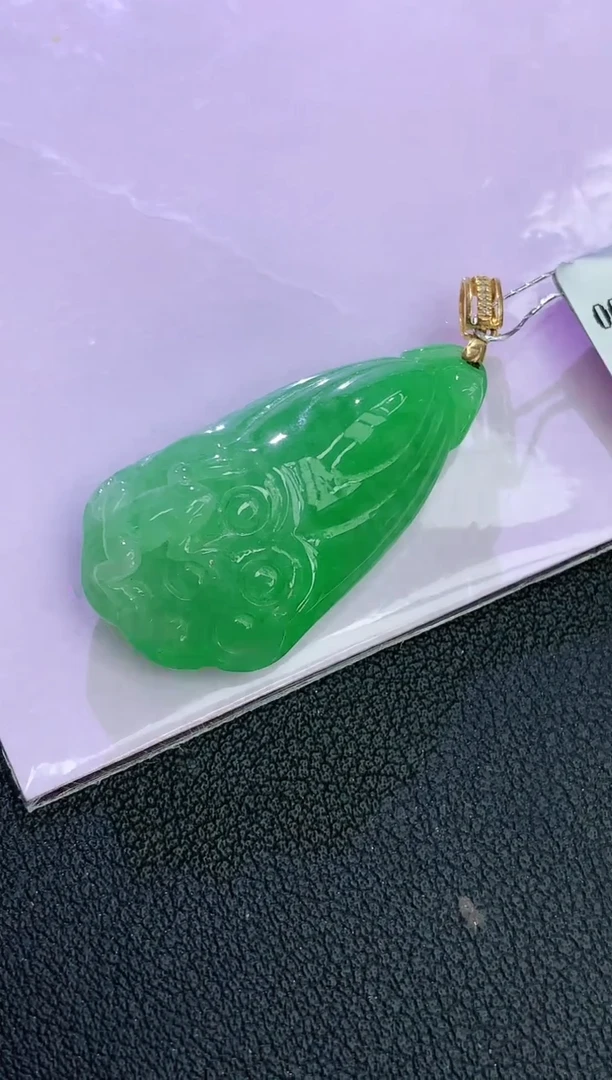 颈饰18K金镶嵌翡翠赠礼盒证书 麦麦