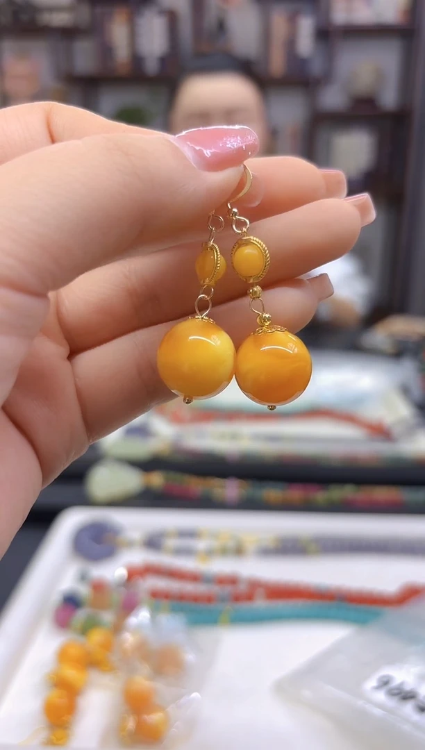 【闪购商品】蜜蜡耳饰14K金镶嵌耳坠E496