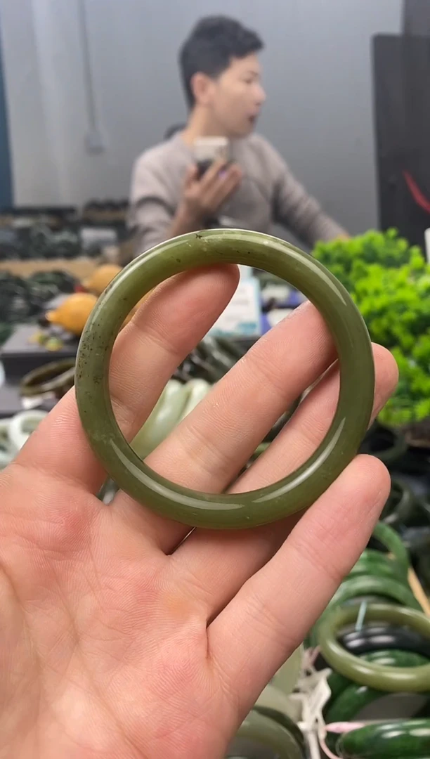 未镶嵌手镯和田玉52.6