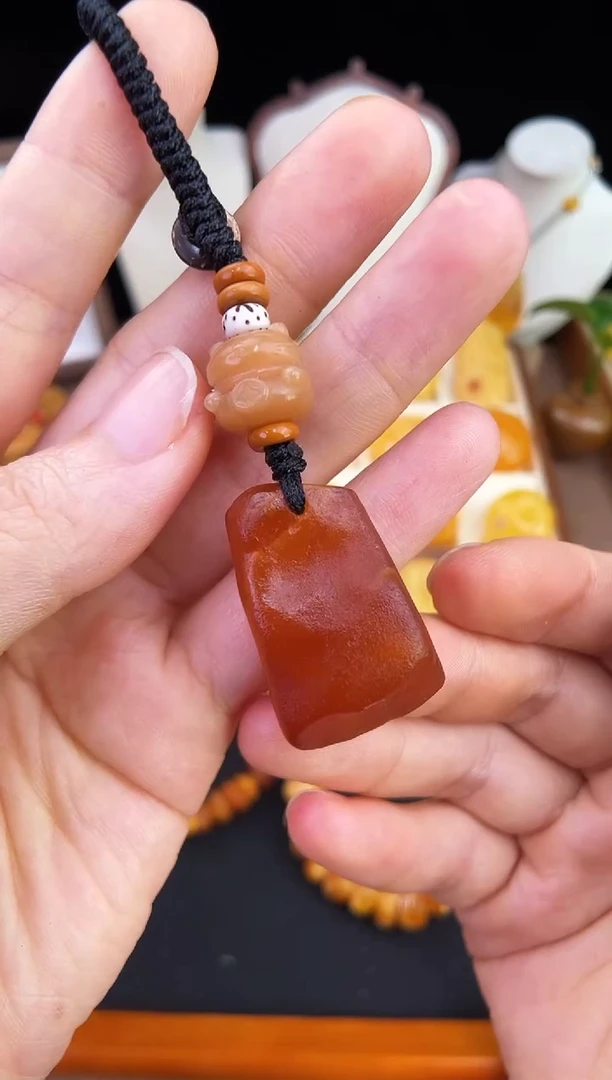 琥珀未镶嵌珠宝奇石柒月