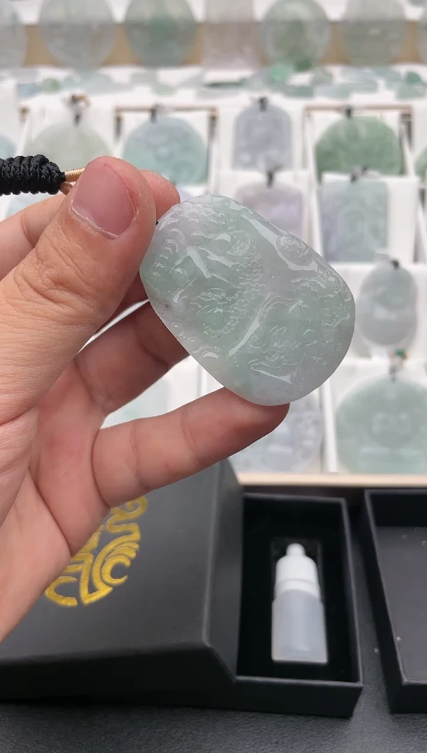 翡翠未镶嵌颈饰..../5/11/  478