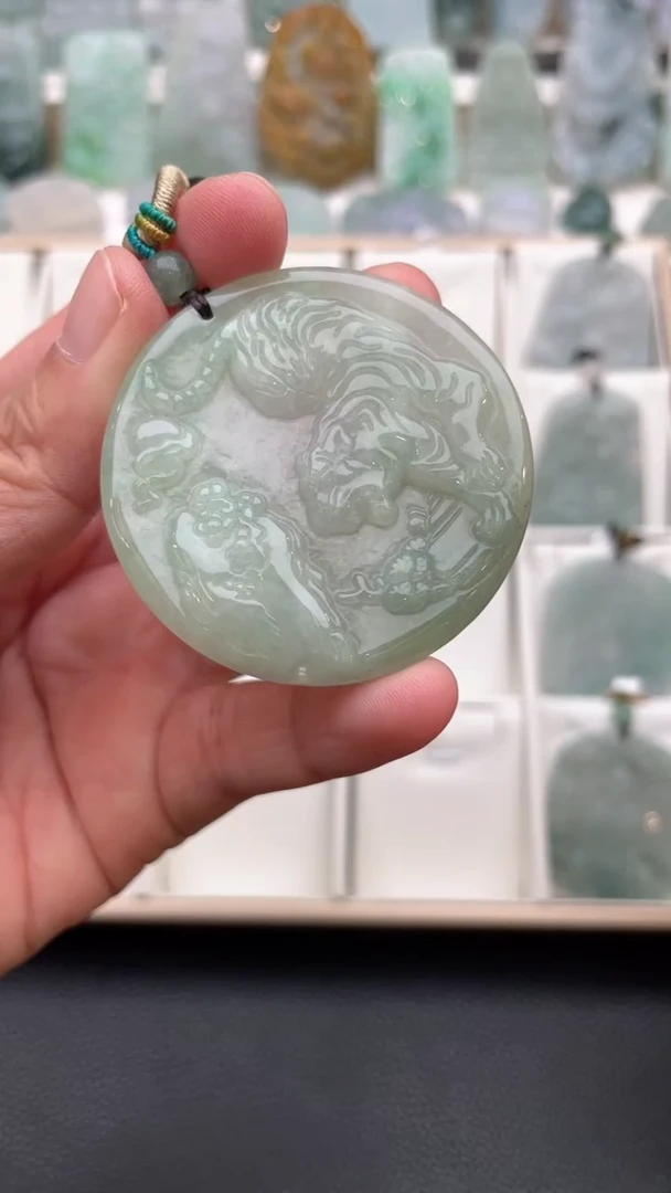 颈饰未镶嵌翡翠天然缅甸翡翠A货51