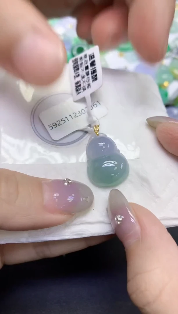 颈饰18K金镶嵌翡翠天然缅甸翡翠A货百元以上9元证书费自理