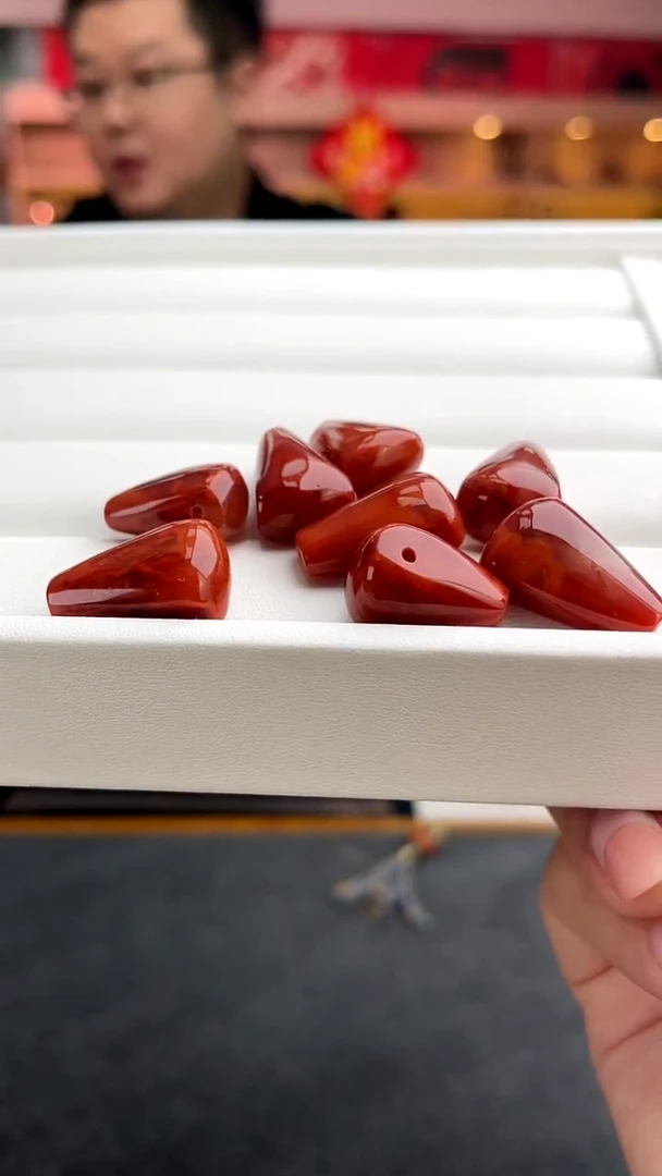 南红玛瑙卡14火焰三通-多样性发一件（有瑕）未镶嵌一件5