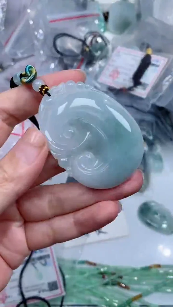 颈饰未镶嵌翡翠吊坠