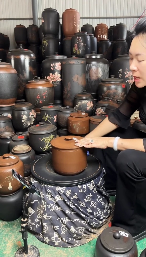 罐瑕疵茶叶罐 古铜色小五饼 025