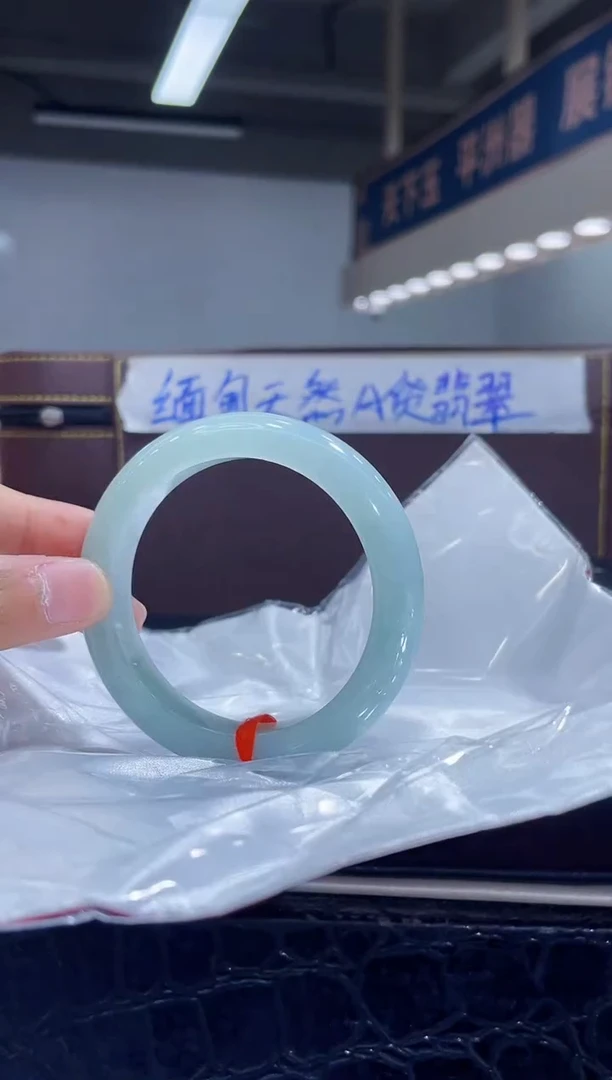 未镶嵌手镯翡翠10