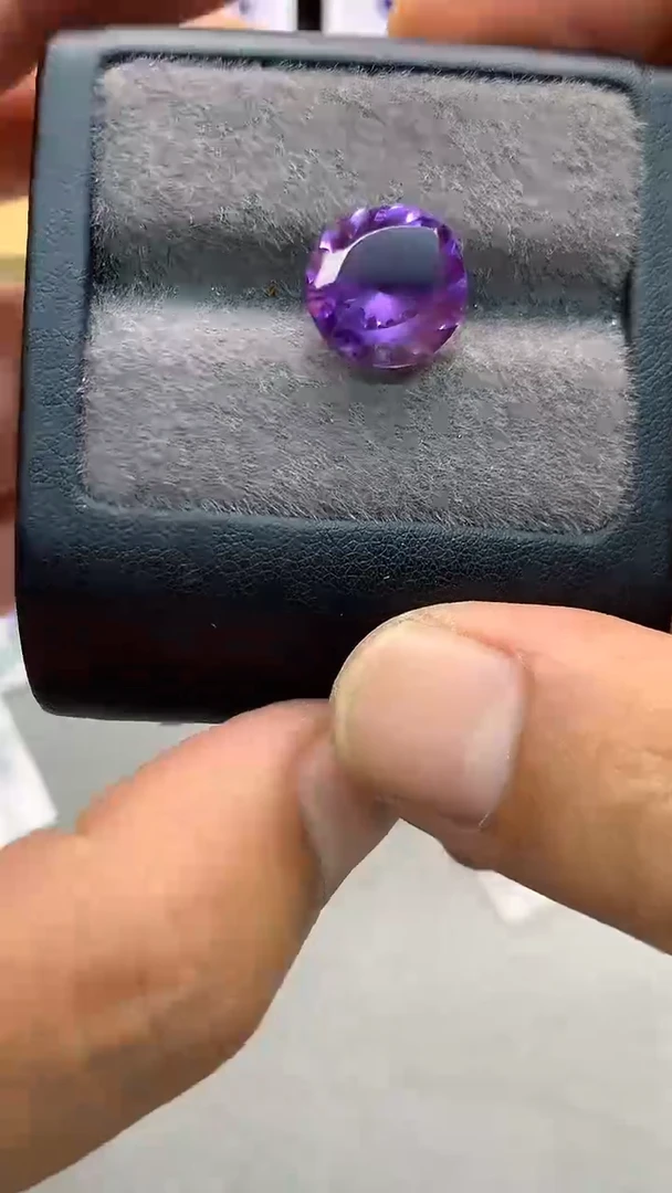 裸石未镶嵌水晶7.24克拉