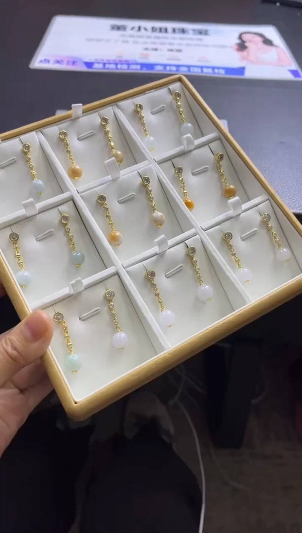 【闪购商品】翡翠耳饰未镶嵌K30多样性发一件