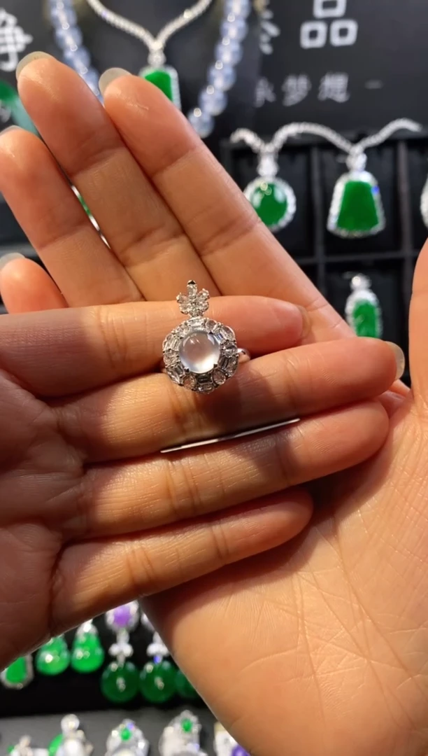 18K金镶嵌戒指翡翠蛋面戒指吊坠两用5240111