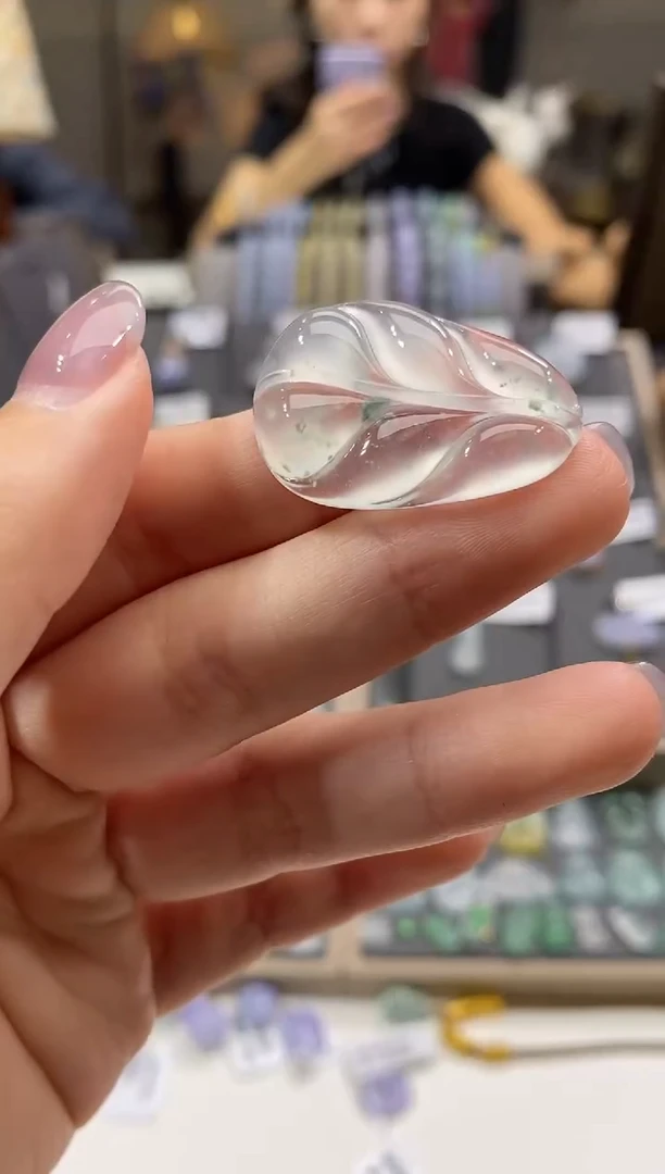 颈饰未镶嵌翡翠叶子