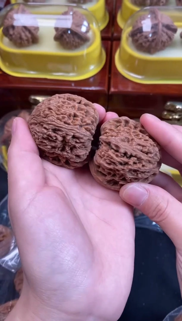 把件文玩核桃南疆石42尺Q714