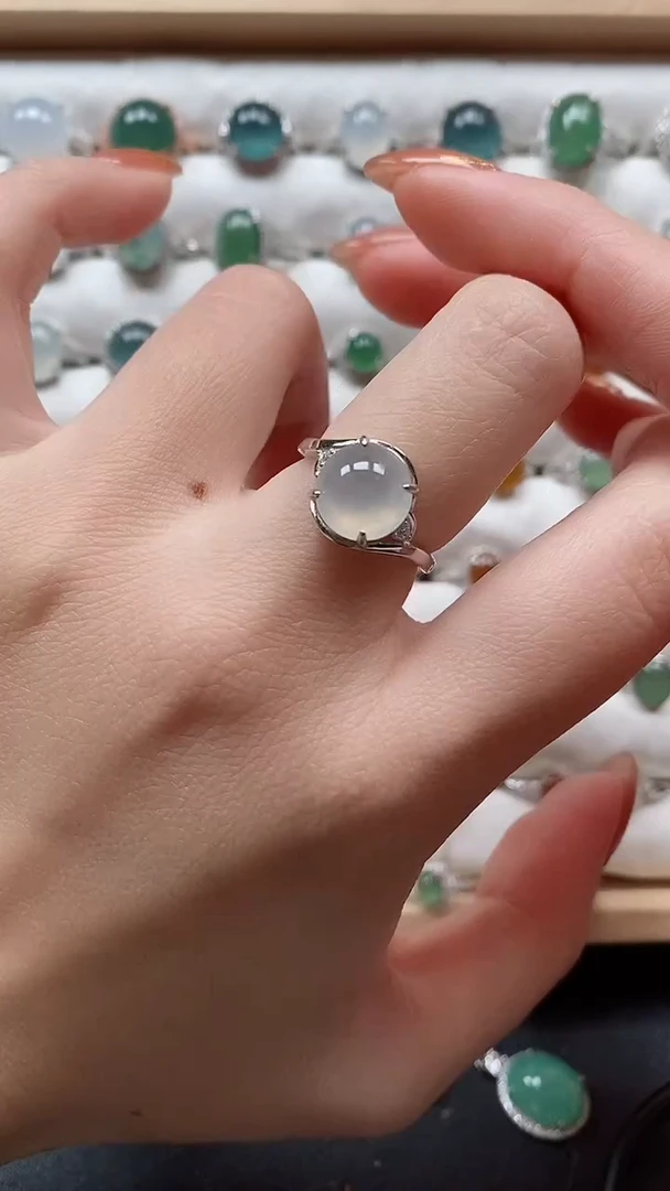 【闪购商品】翡翠戒指银S925镶嵌一物一证一礼盒