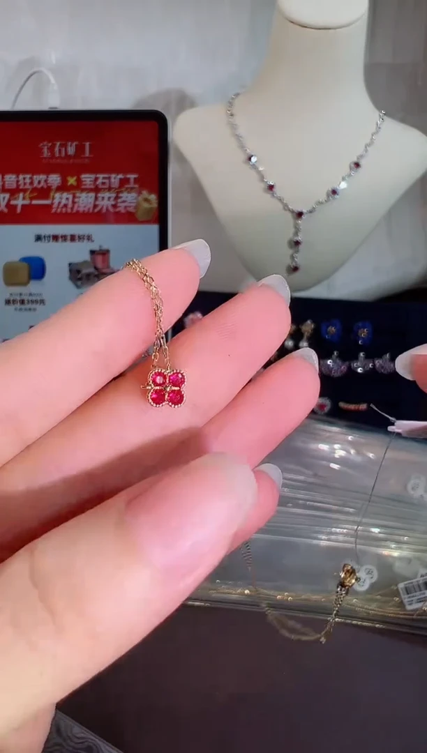 颈饰18K金镶嵌红宝石TN04#-R#77