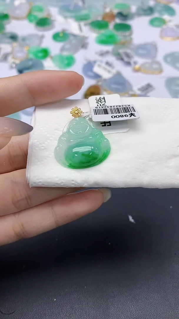 翡翠18K金镶嵌颈饰天然缅甸a货翡翠