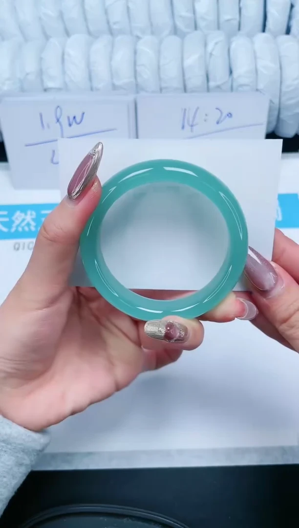 【闪购商品】石英质玉手镯未镶嵌318-53.9