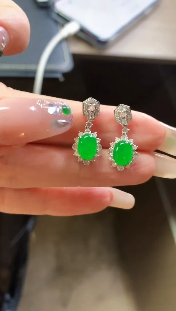 【闪购商品】翡翠耳饰18K金镶嵌耳饰