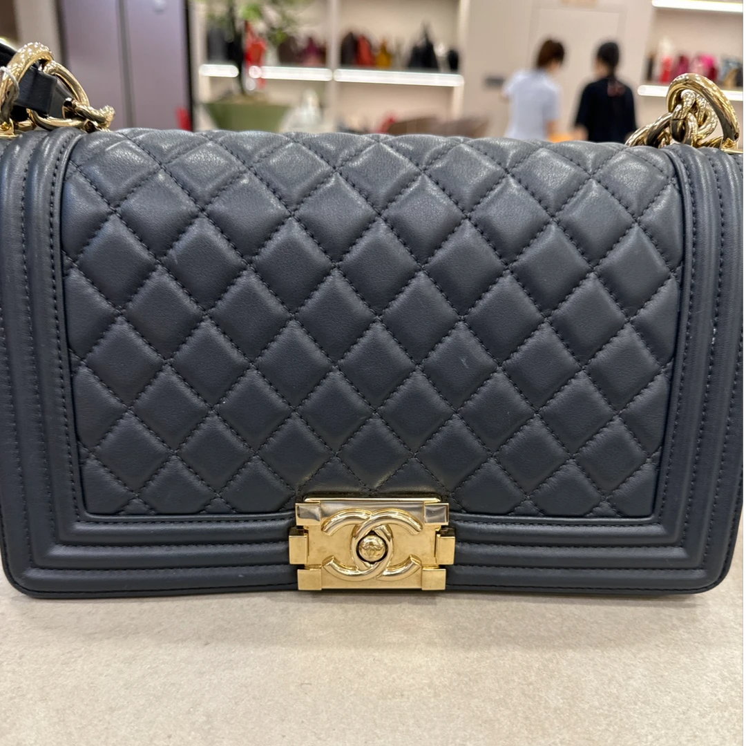 99新 Chanel/香奈儿 leboy 中号 黑色金扣 单肩斜挎包/7BH35522