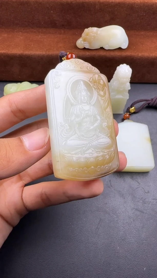 未镶嵌和田玉挂件和田玉观音