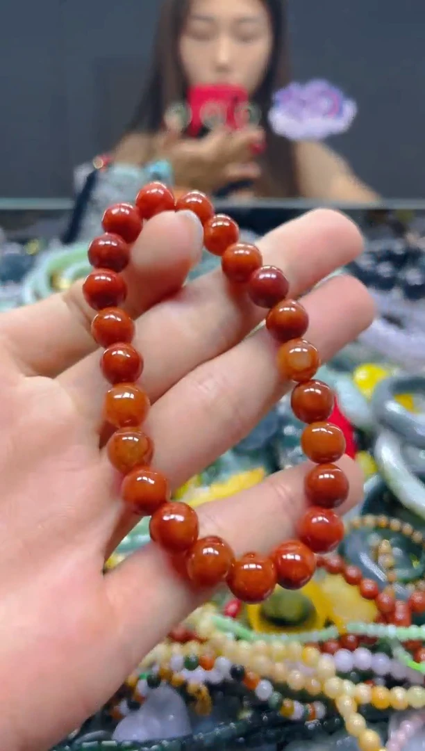 颈饰未镶嵌翡翠8MM/T/翡翠A货，一件也是批发价