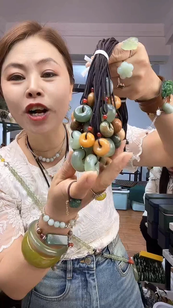 【闪购商品】岫玉吊坠未镶嵌多样性发货其中之一