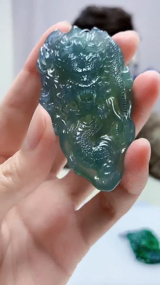 定制翡翠未镶嵌4688zm-毛货赠珠链龙牌107