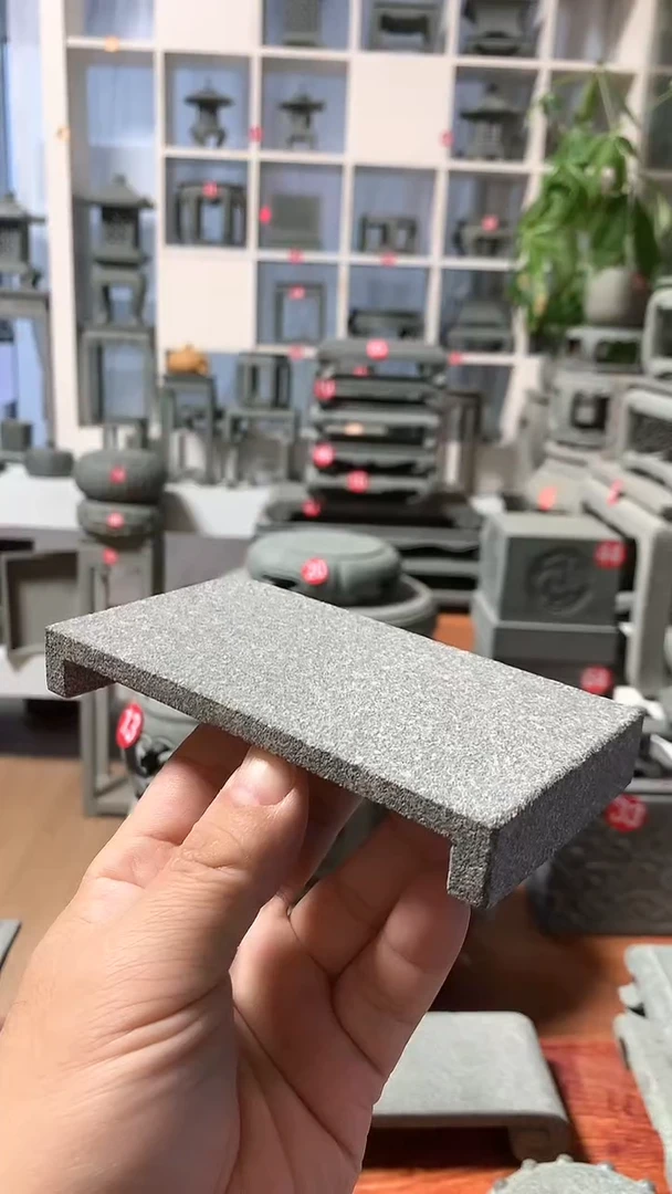 天然青石原石底座13*7*2厘米长形花几，每人只限购一单，请不要多拍