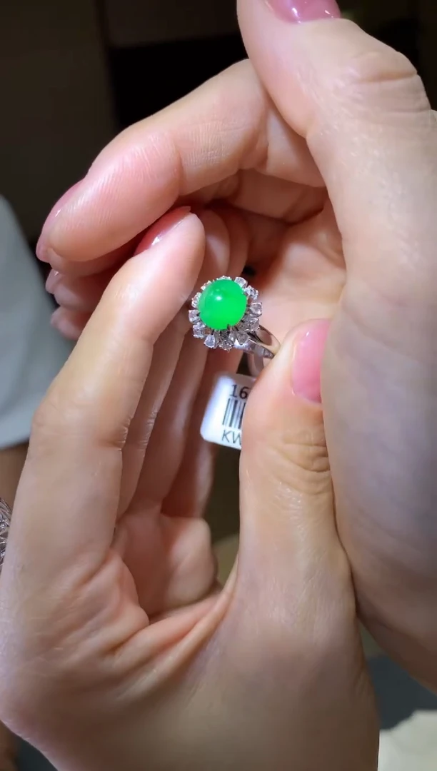 18K金镶嵌戒指翡翠|不退不换