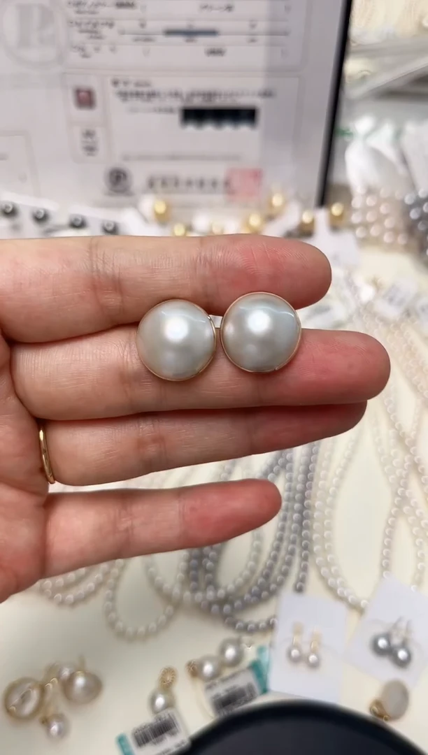 耳饰拼合珍珠（马贝珠）18K金镶嵌澳白马贝
