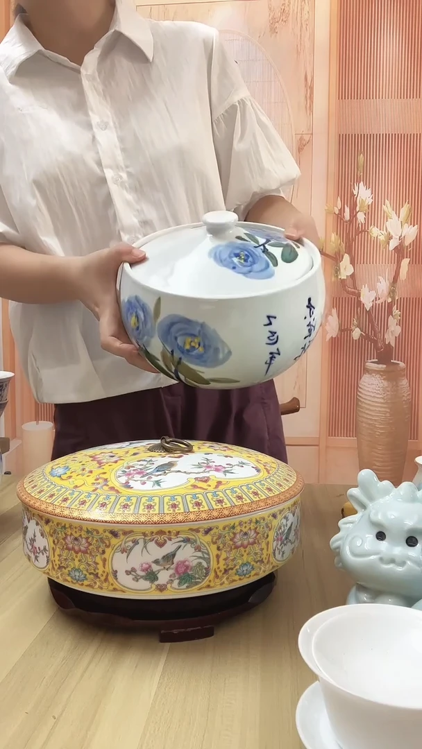 瓷用****0 手绘青花陶瓷罐1个