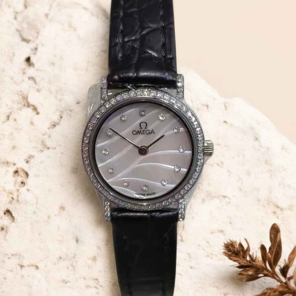 95新 Omega/欧米茄 石英表后镶钻盘22带12/256107313