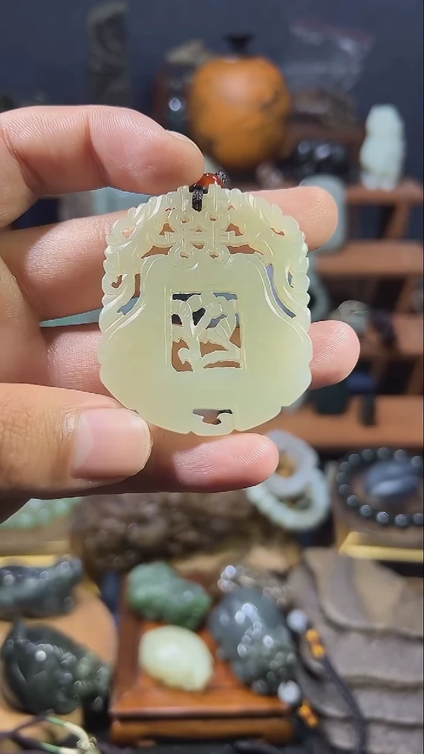 颈饰未镶嵌和田玉1