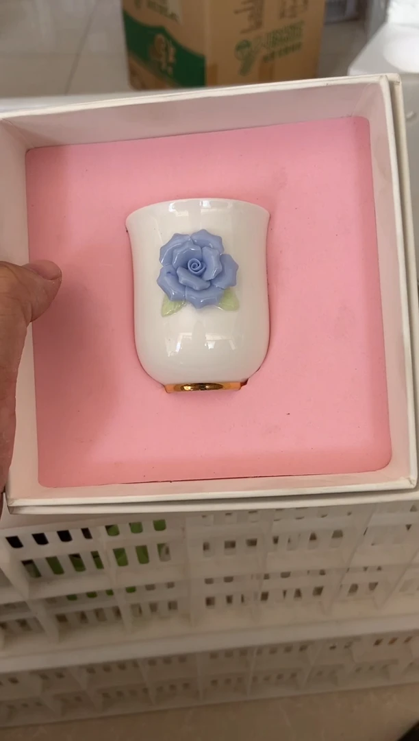 无运费险有瑕疵的摄影的产品有使用过的痕迹有点脏介意勿拍