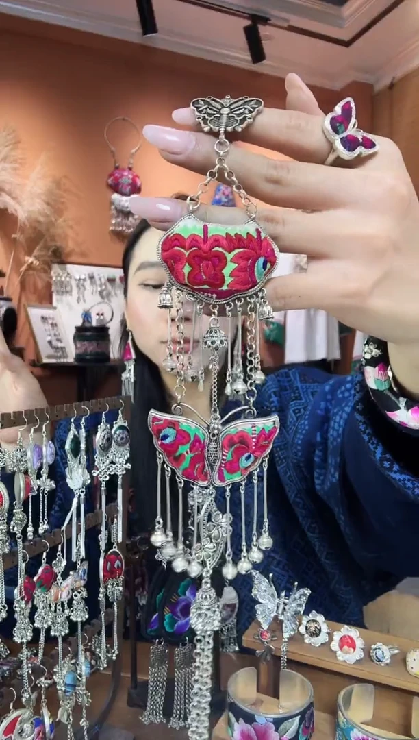 【闪购商品】刺绣传统非遗民族凤手工刺绣饰品压襟