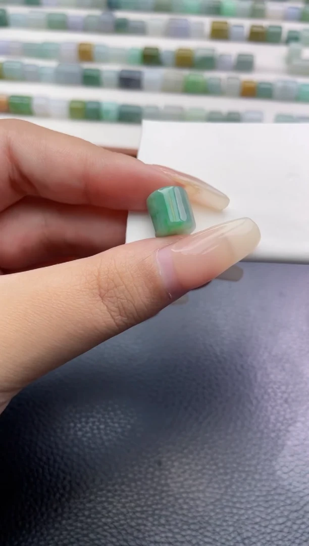 【闪购商品】定制翡翠未镶嵌98611111