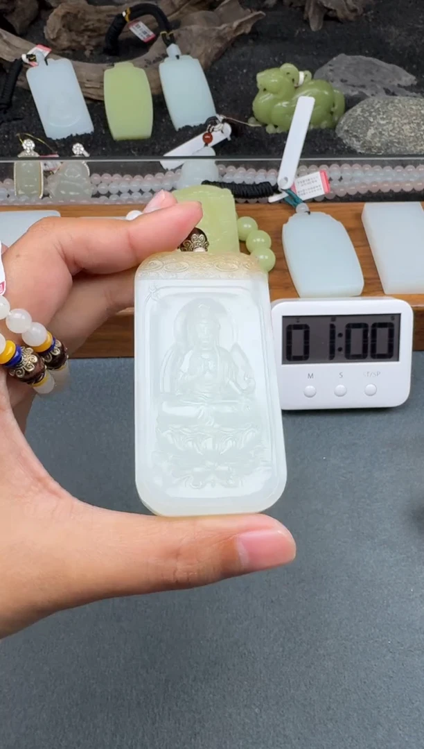 颈饰未镶嵌和田玉1